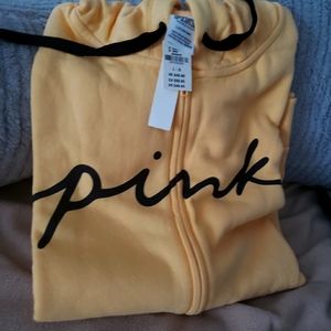VS Pink sweatsuit